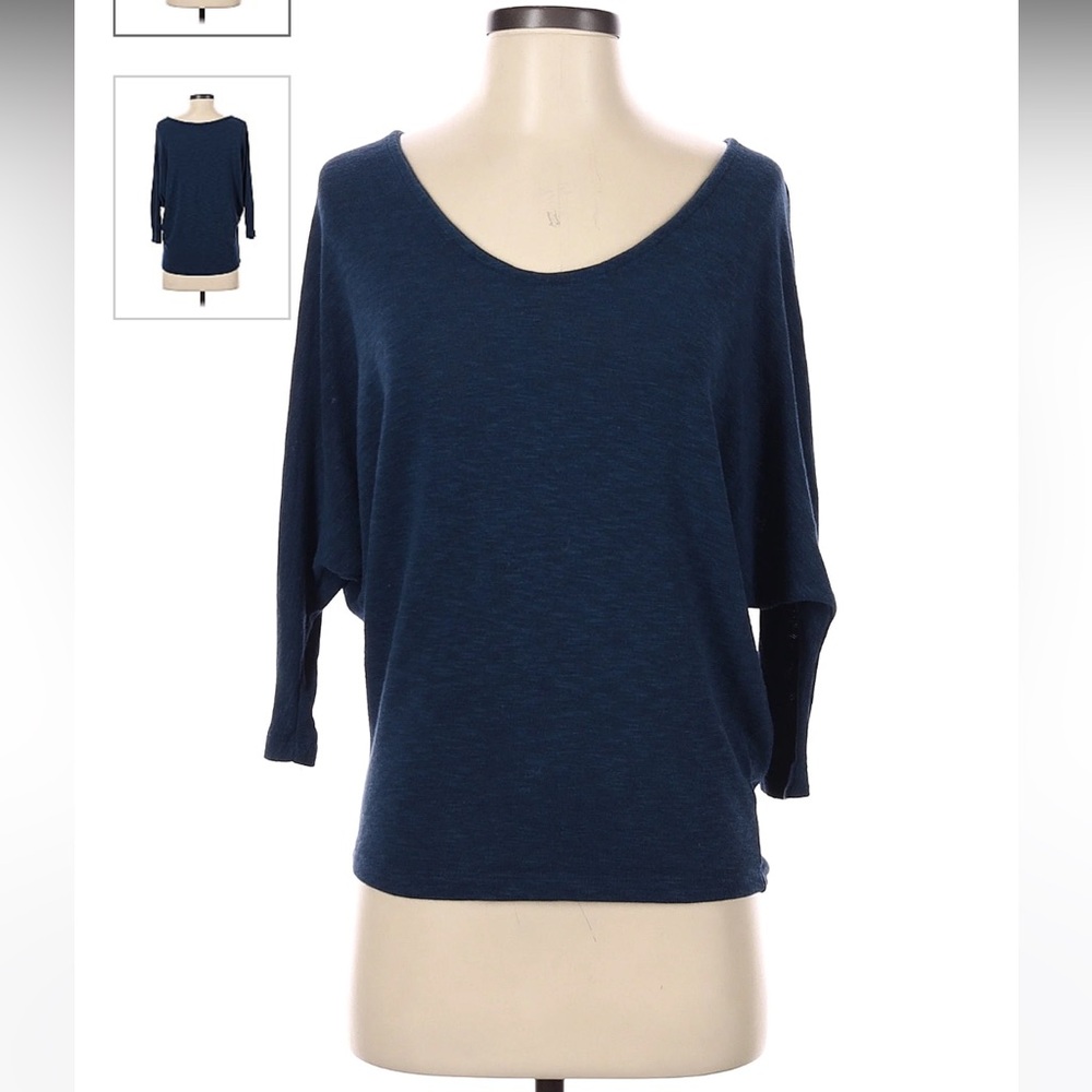 Layla Jayde blue pullover sweater. Size:Xl